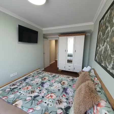 Balkan Tower Deluxe Exquisite Apartment *